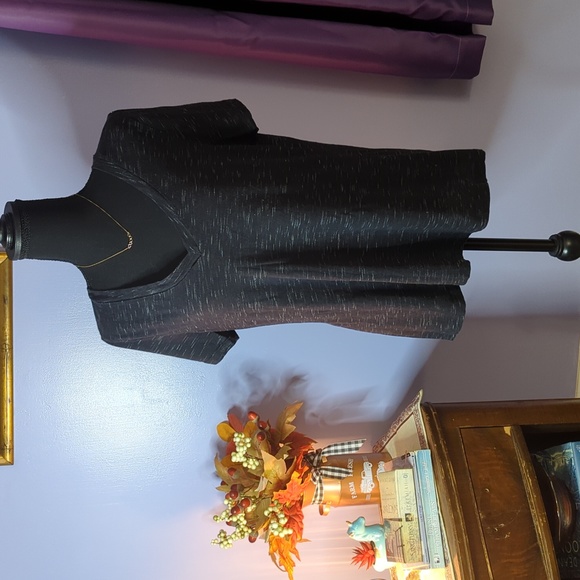 Old Navy Tops - Old Navy Relaxed Tee Sz L